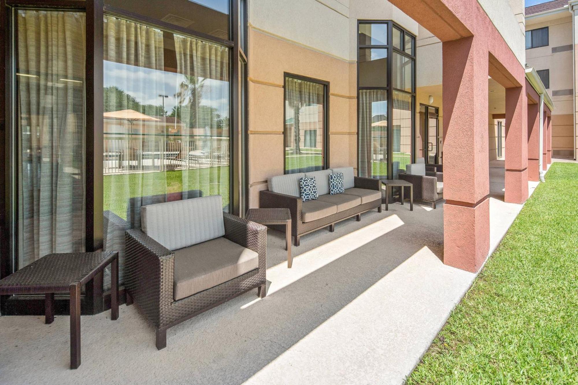 Courtyard By Marriott Bryan College Station Hotel Ngoại thất bức ảnh